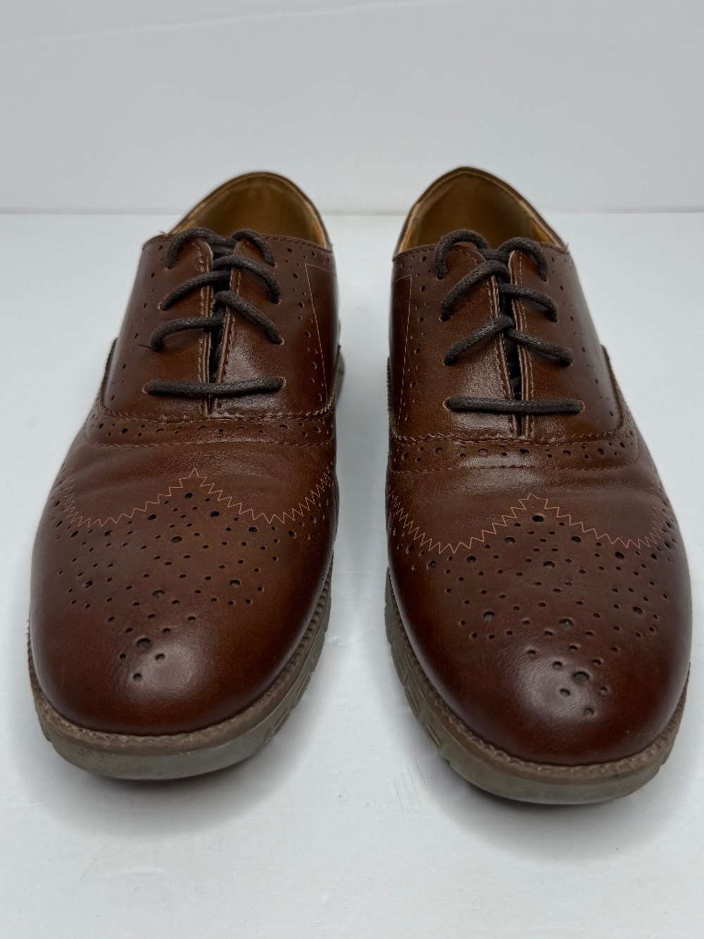 Deerstags Benton Jr Boys Wingtip Dress Shoes, Brown Size US 3.5